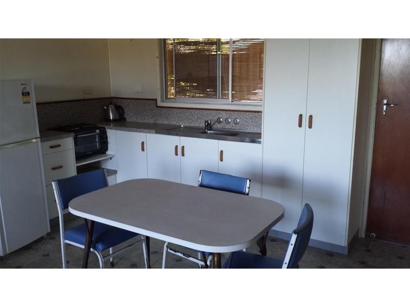 Unit 2/23 Bluewater Parade, Bowen QLD 4805