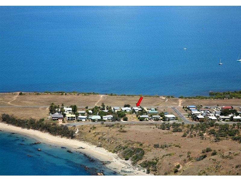 16 Wentworth Street, Bowen QLD 4805