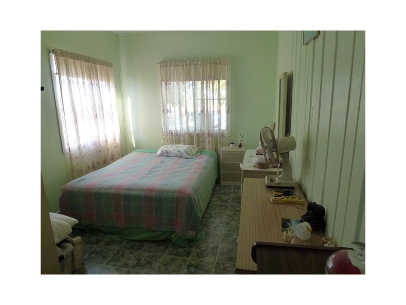 16 Wentworth Street, Bowen QLD 4805