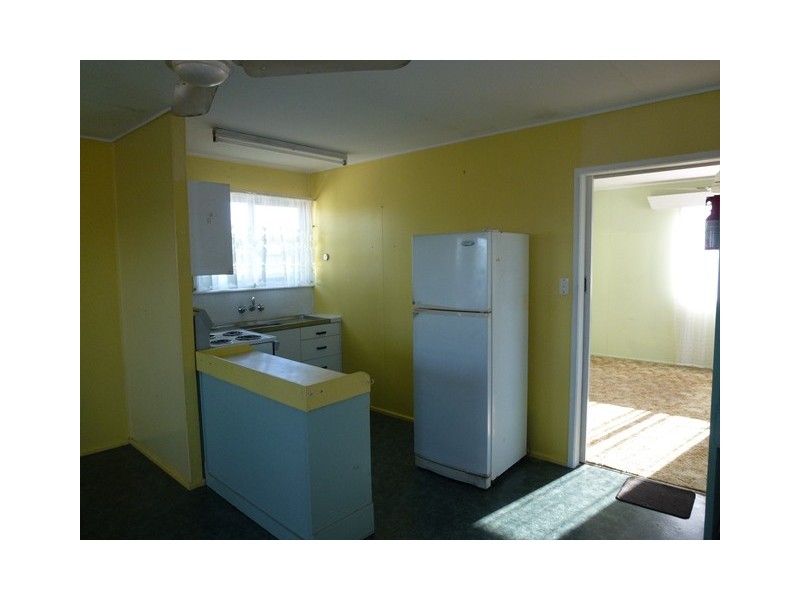 16 Wentworth Street, Bowen QLD 4805