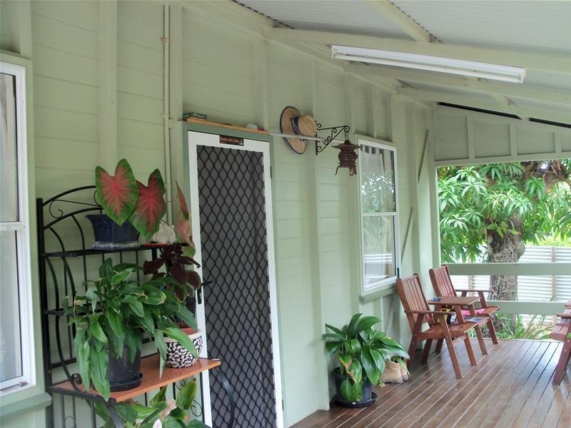 2/10 Mitchell Street, Bowen QLD 4805