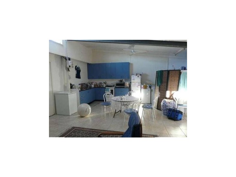 33 Murroona Street, Bowen QLD 4805