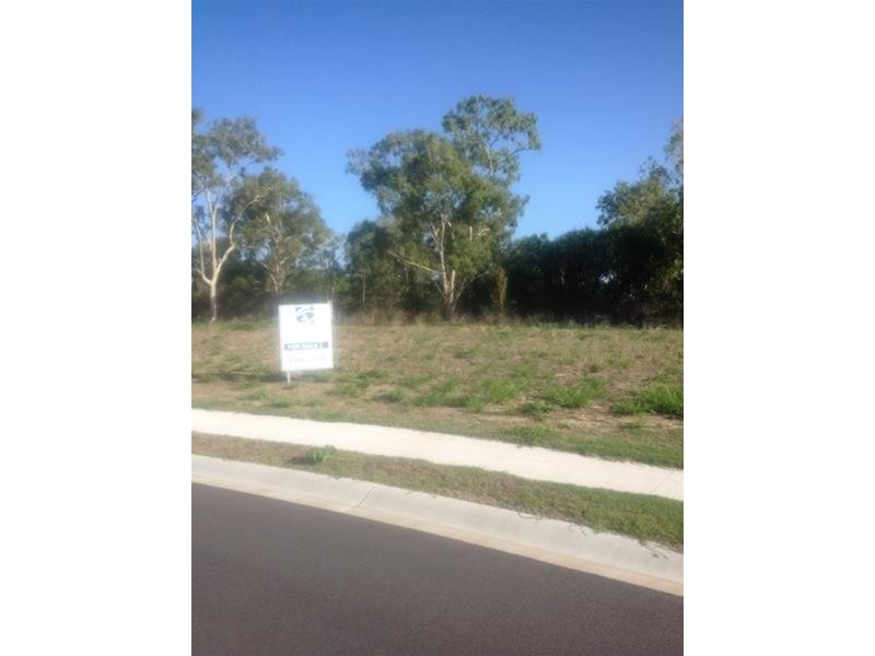 4 Wattle Crescent, Bowen QLD 4805