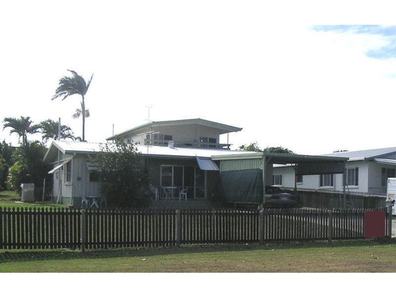 16 Wentworth Street, Bowen QLD 4805