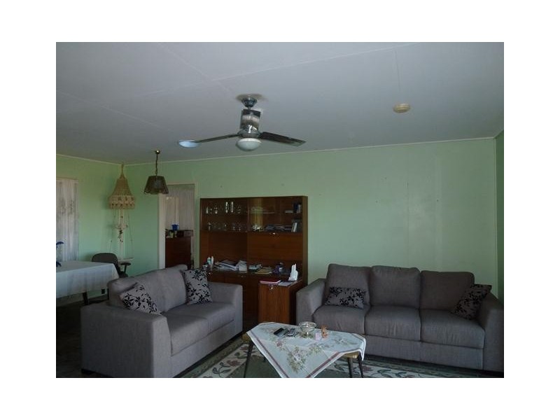 16 Wentworth Street, Bowen QLD 4805