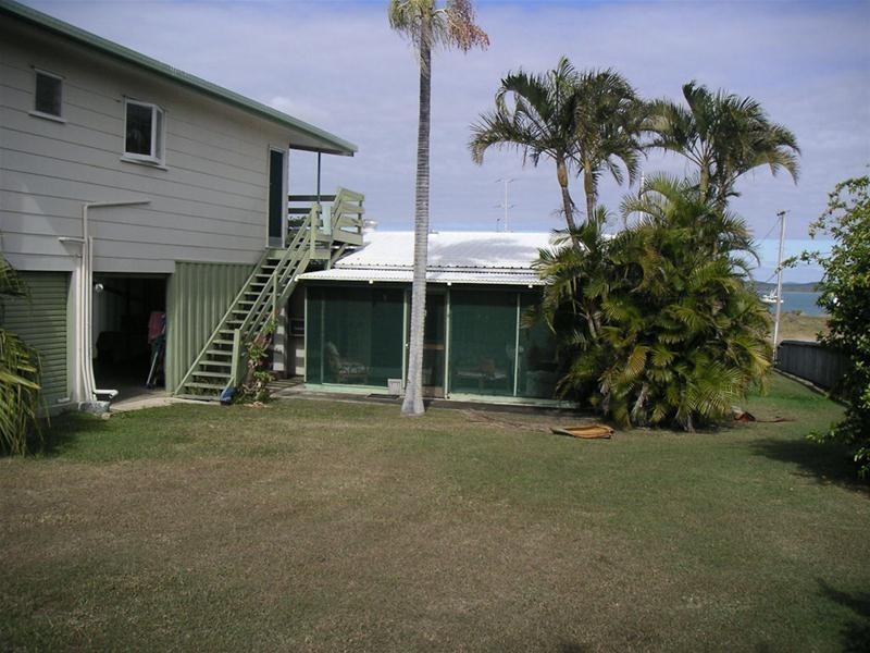 16 Wentworth Street, Bowen QLD 4805