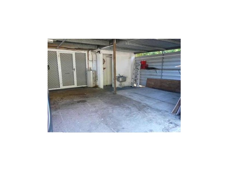 33 Murroona Street, Bowen QLD 4805