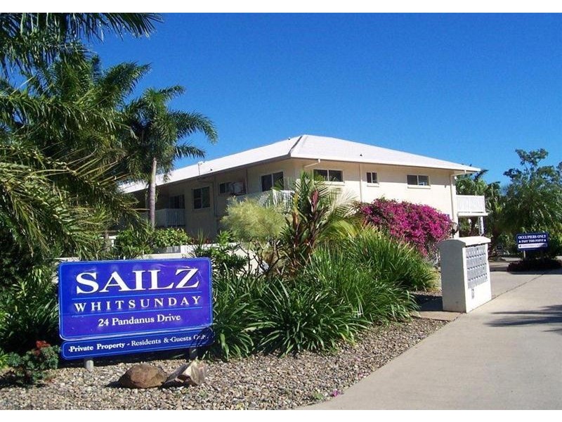 13/24 Pandanus Drive, Cannonvale QLD 4802