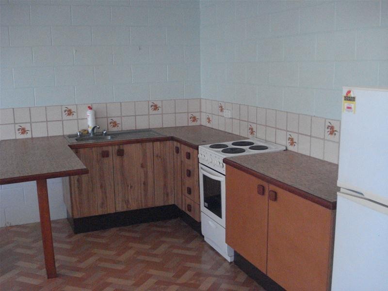 2/16 Powell Street, Bowen QLD 4805