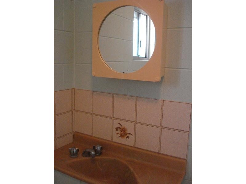 2/16 Powell Street, Bowen QLD 4805