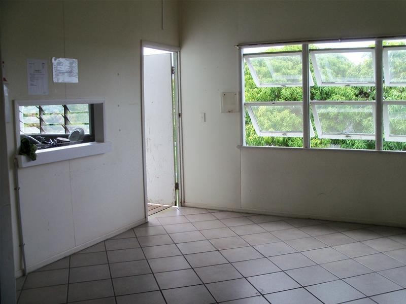 2/89 Herbert Street, Bowen QLD 4805