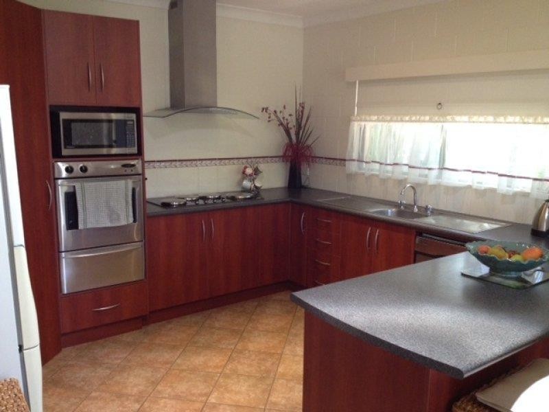 19 Field Street, Bowen QLD 4805