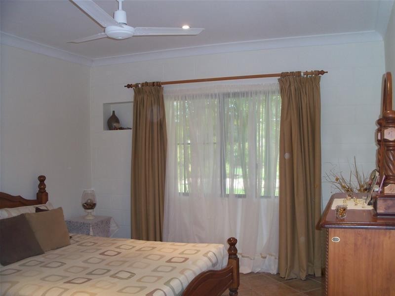 19 Field Street, Bowen QLD 4805