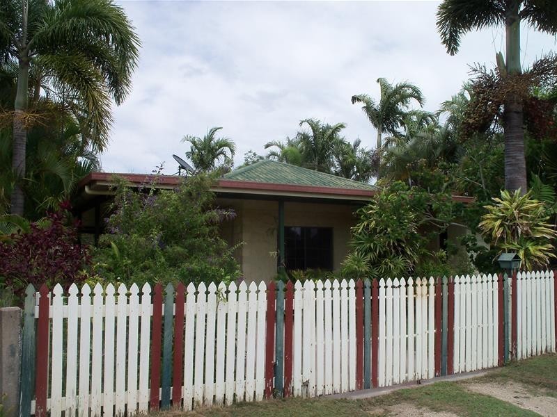 19 Field Street, Bowen QLD 4805