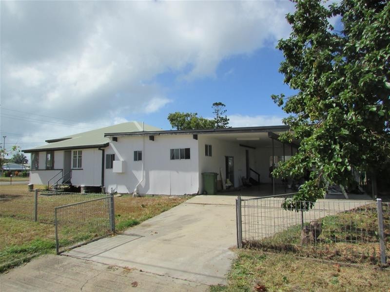 19 Murroona Street, Bowen QLD 4805