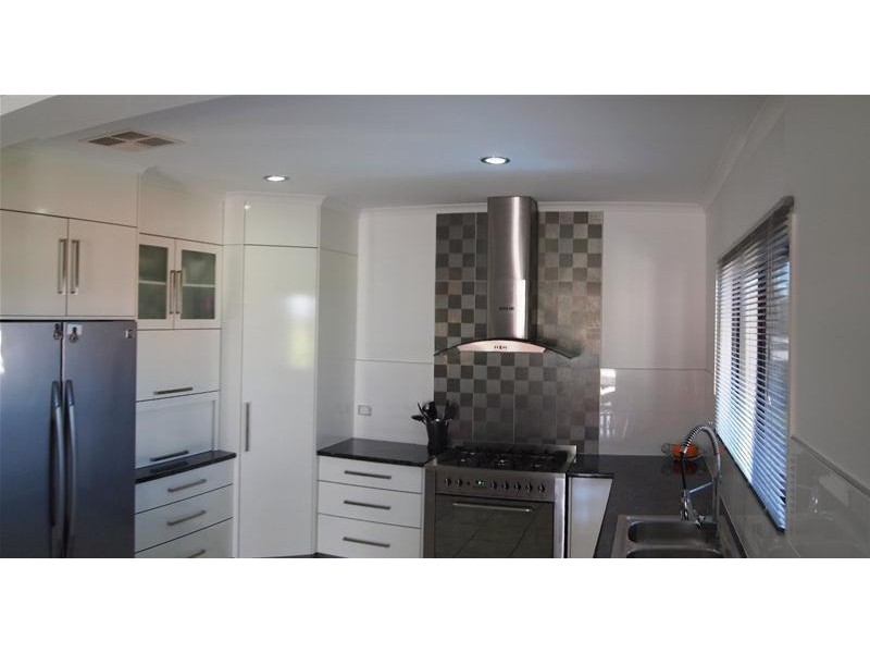 7 Craigie Court, Bowen QLD 4805