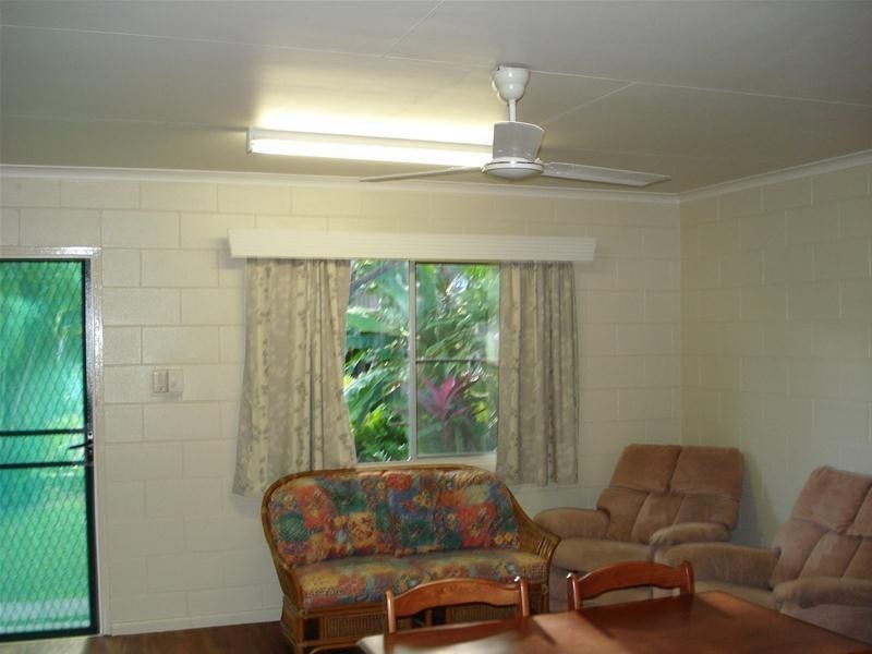 2/10 Verna Street, Bowen QLD 4805