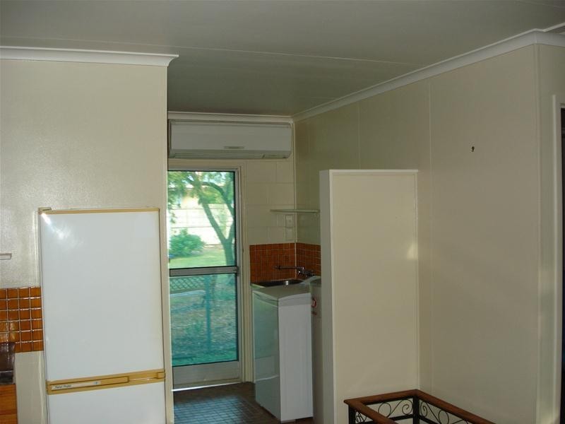 2/10 Verna Street, Bowen QLD 4805