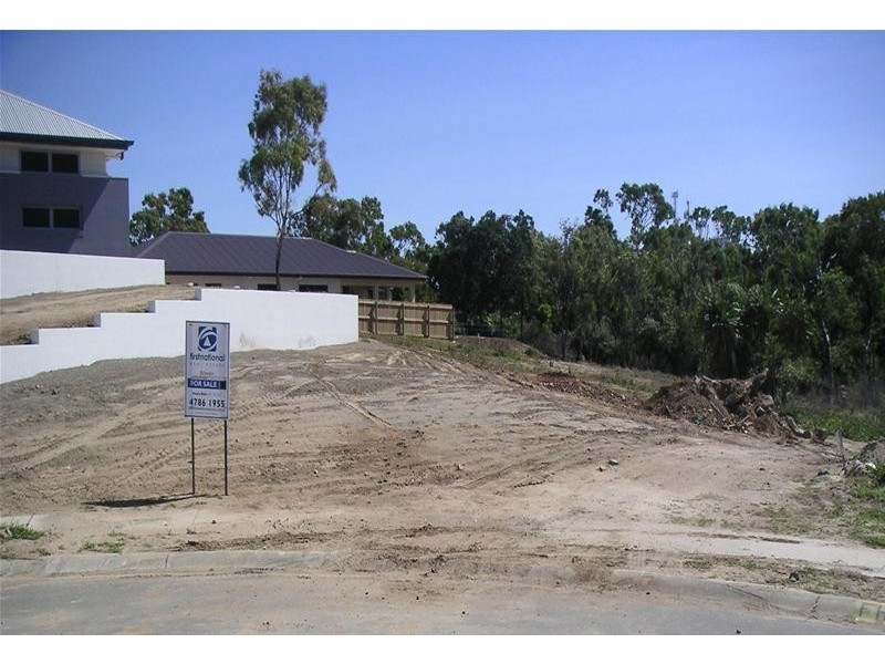 13 Silk Road, Bowen QLD 4805