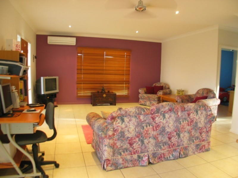 17 Bayview Crescent, Bowen QLD 4805