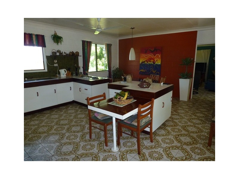 40 Inverdon Road, Bowen QLD 4805