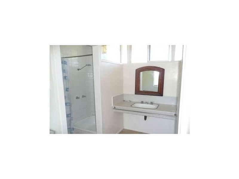 1,2,3/23 Bluewater Parade, Bowen QLD 4805