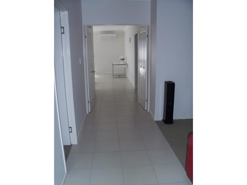 32 Seabreeze Crescent, Bowen QLD 4805