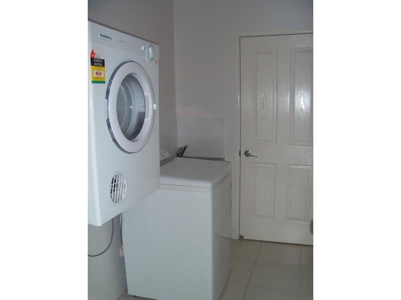 32 Seabreeze Crescent, Bowen QLD 4805