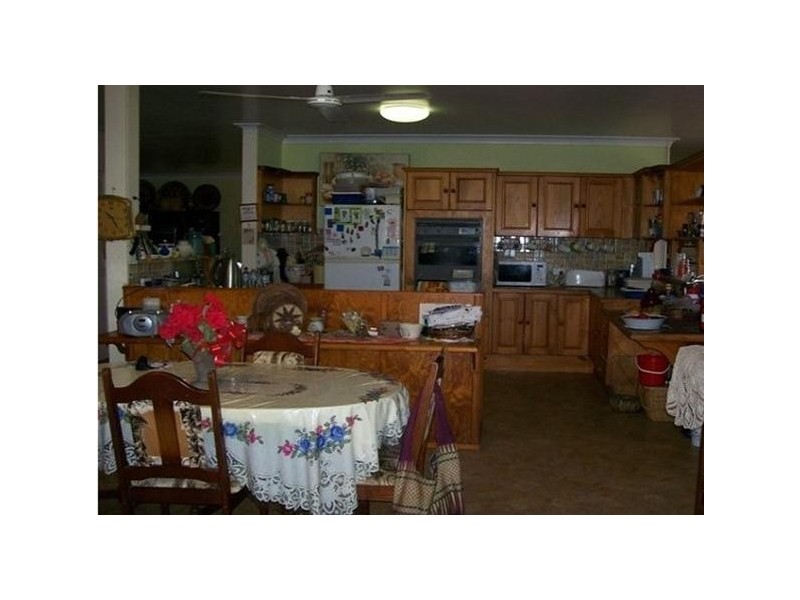 8 Heronvale Road, Bowen QLD 4805