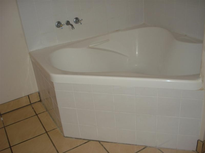 11 Kirkpatrick Court, Bowen QLD 4805