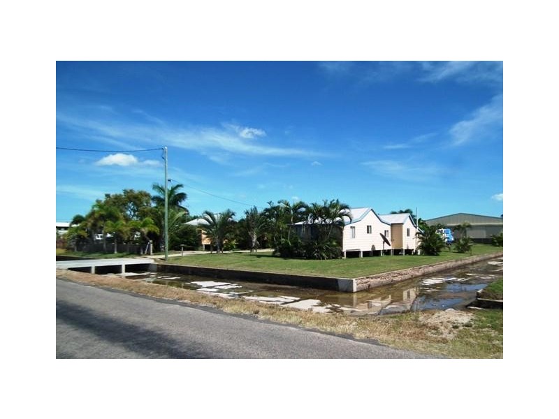 68 Dalrymple Street, Bowen QLD 4805