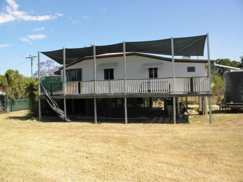 13-15 Strathmore Street, Collinsville QLD 4804