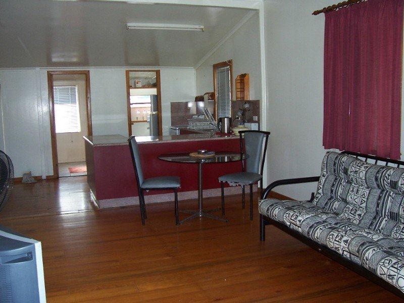 13-15 Strathmore Street, Collinsville QLD 4804