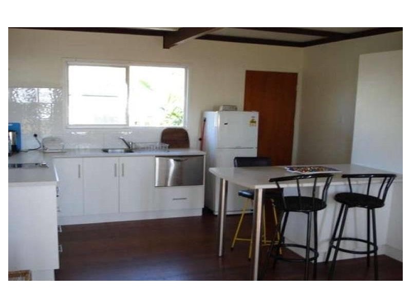 1/23 Bluewater Parade, Bowen QLD 4805