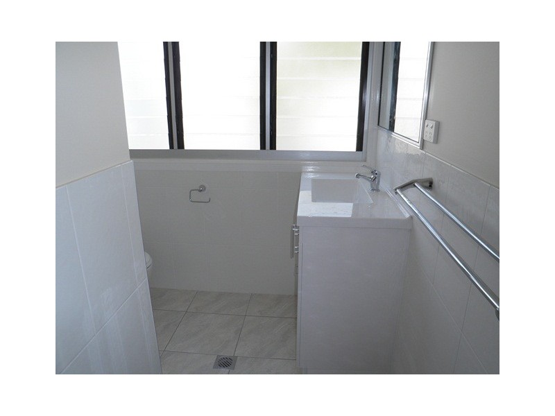 33 Herbert Street, Bowen QLD 4805