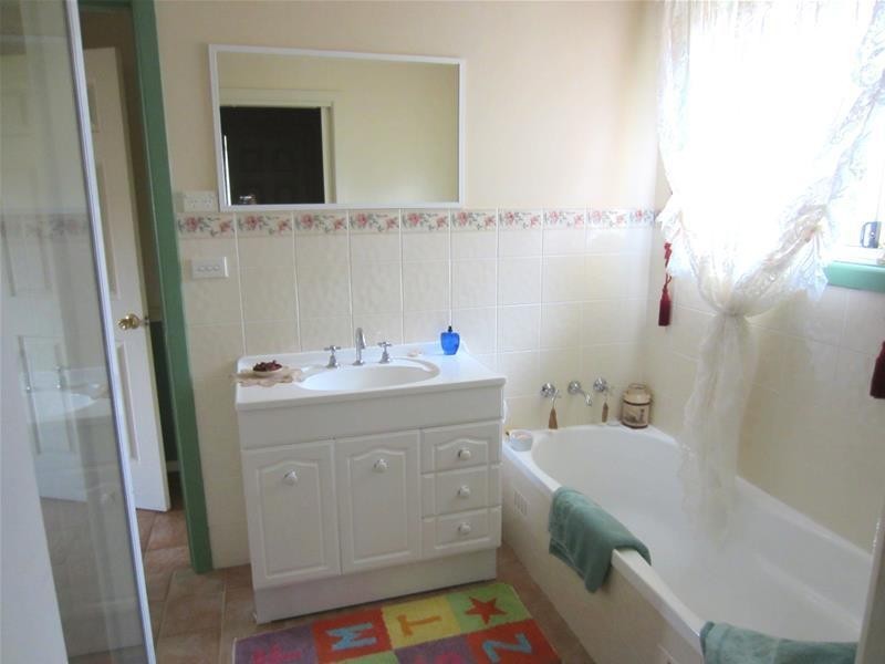 16 Tarana Road, Oberon NSW 2787