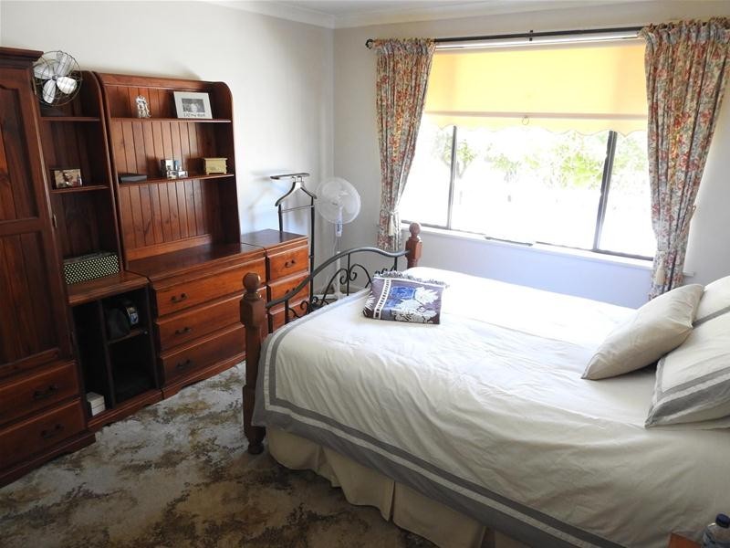 12 Sherwood Road, Kirkconnell NSW 2795