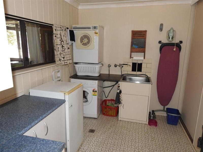 12 Sherwood Road, Kirkconnell NSW 2795