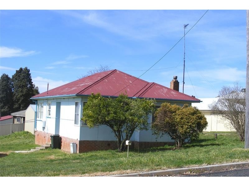 2 Cook Street, Oberon NSW 2787