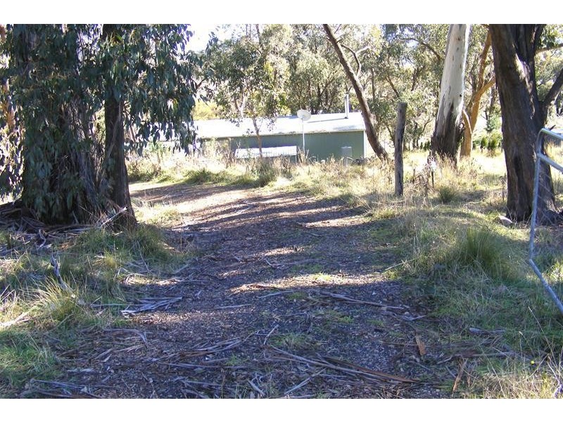 83 Marks Crescent, Oberon NSW 2787