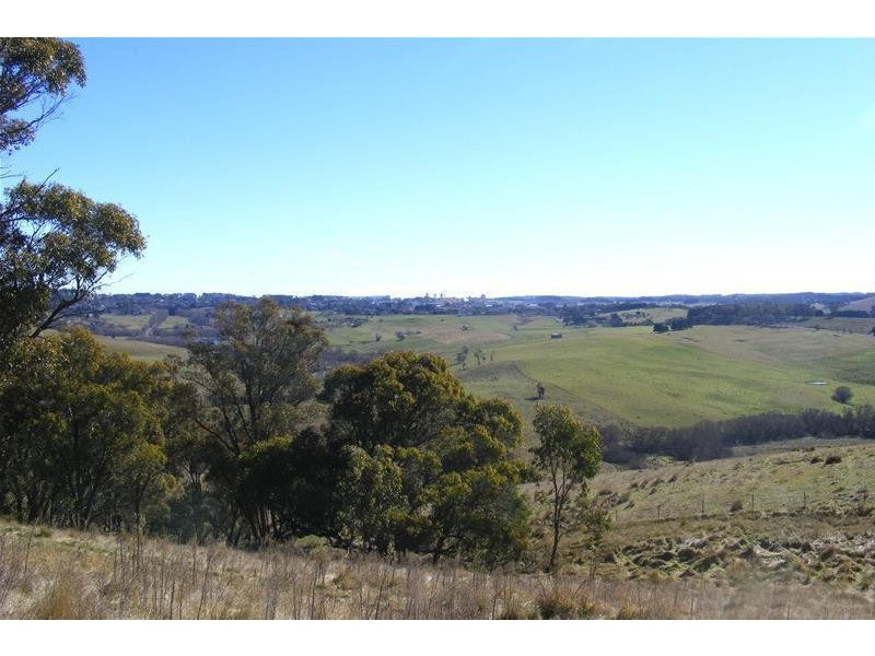 83 Marks Crescent, Oberon NSW 2787