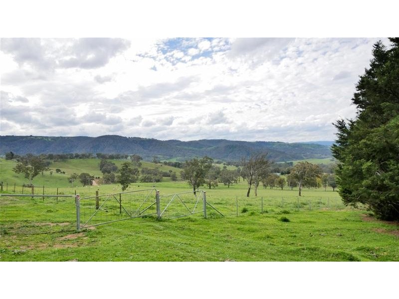 818 Marsden Swamp Road, Lowther NSW 2790