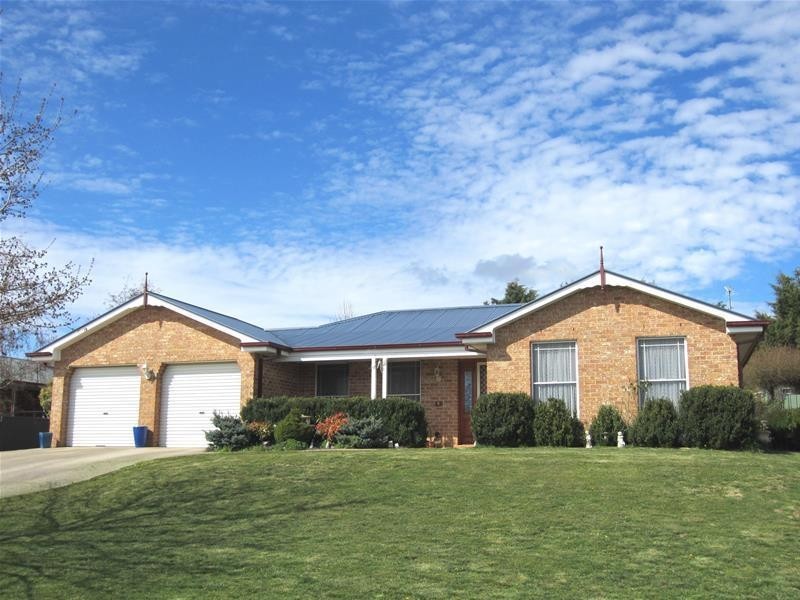 6 Parkes Street, Oberon NSW 2787