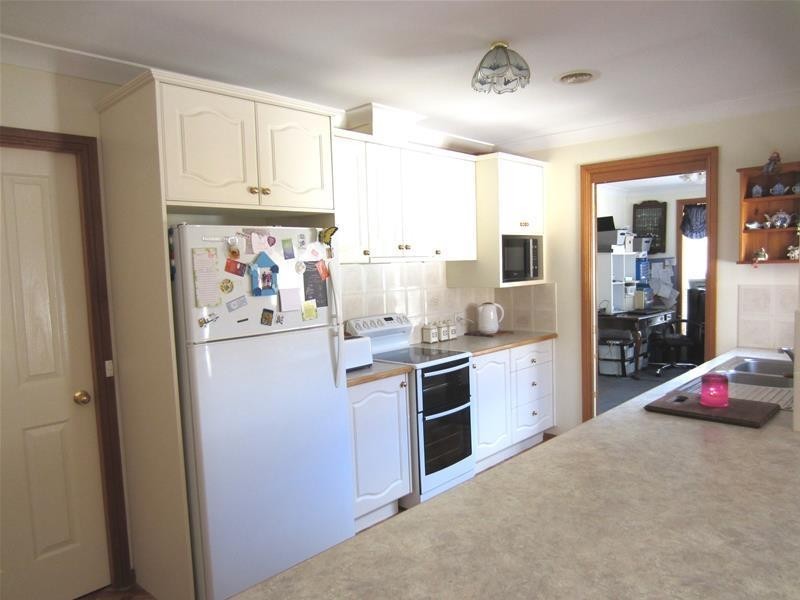 6 Parkes Street, Oberon NSW 2787