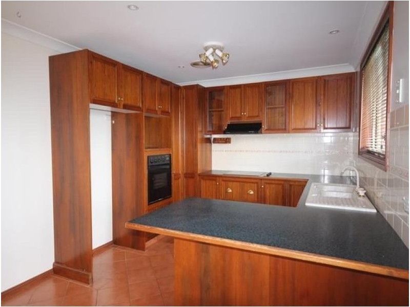 24 Brennan Crescent, Oberon NSW 2787