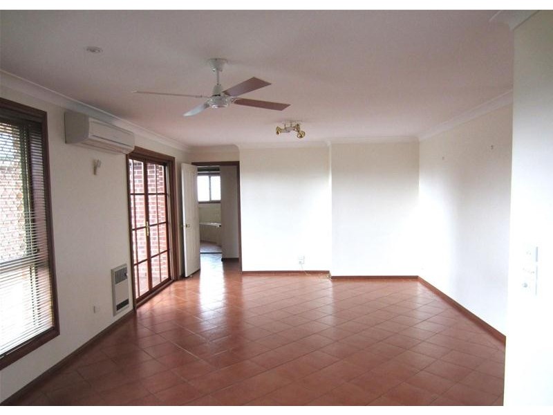 24 Brennan Crescent, Oberon NSW 2787