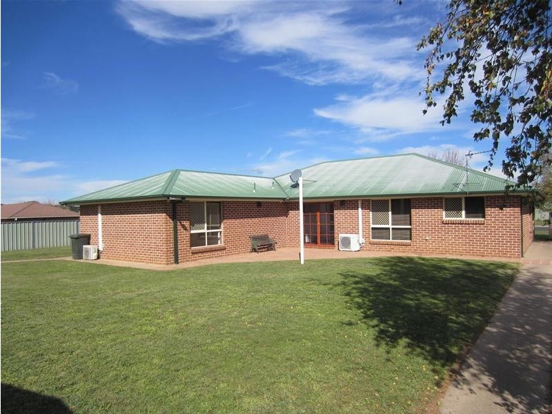 24 Brennan Crescent, Oberon NSW 2787