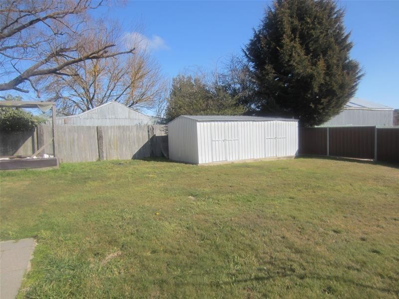 8 Herborn Street, Oberon NSW 2787