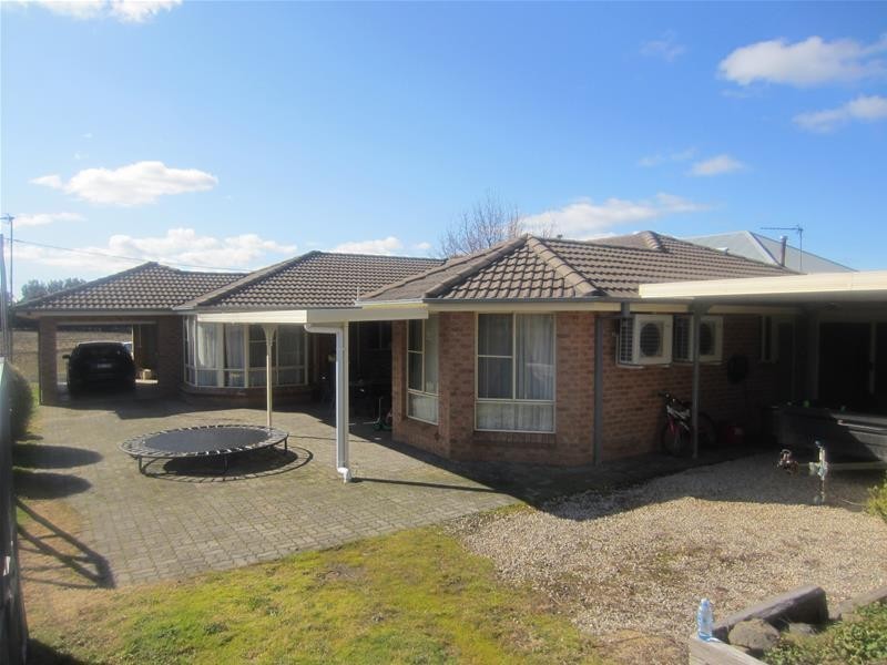 8 Herborn Street, Oberon NSW 2787