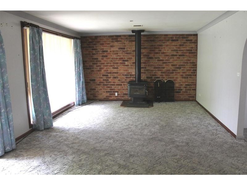 14 Carrington Avenue, Oberon NSW 2787